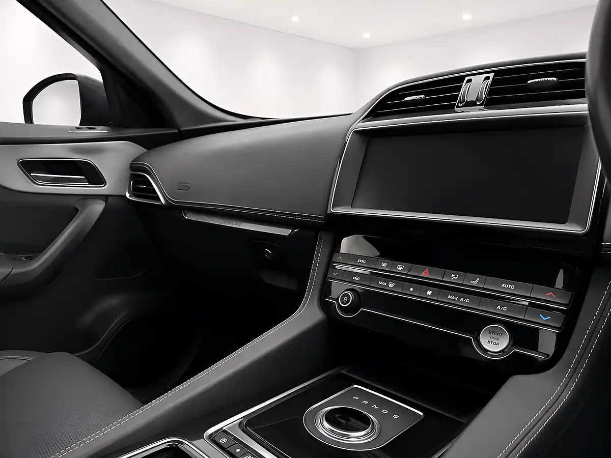 Used 2019 Jaguar F-Pace R-Sport Silver - Interior and Exterior details 7