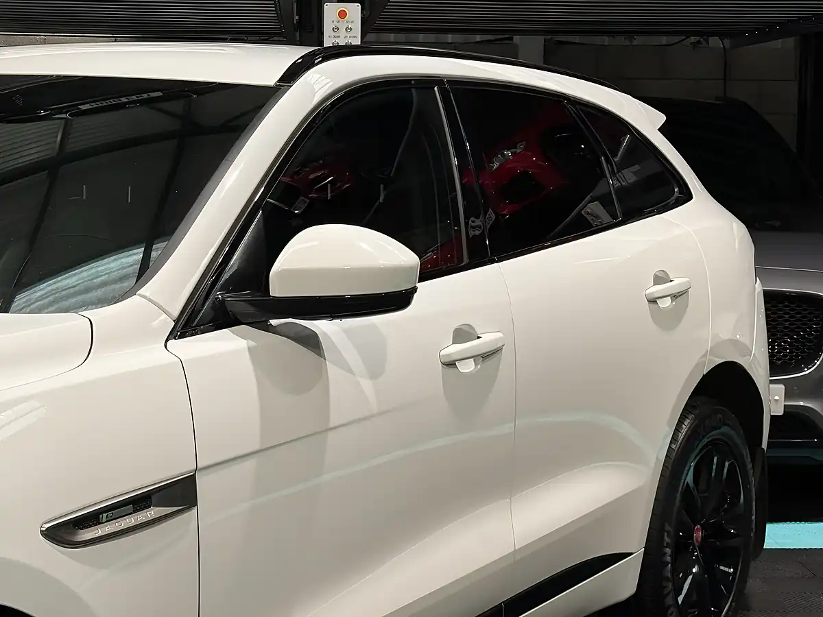 Used 2019 Jaguar F-Pace R-Sport White - Interior and Exterior details 14