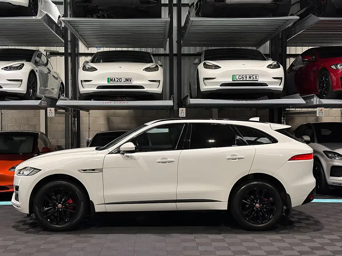 Used 2019 Jaguar F-Pace R-Sport White - Interior and Exterior details 6