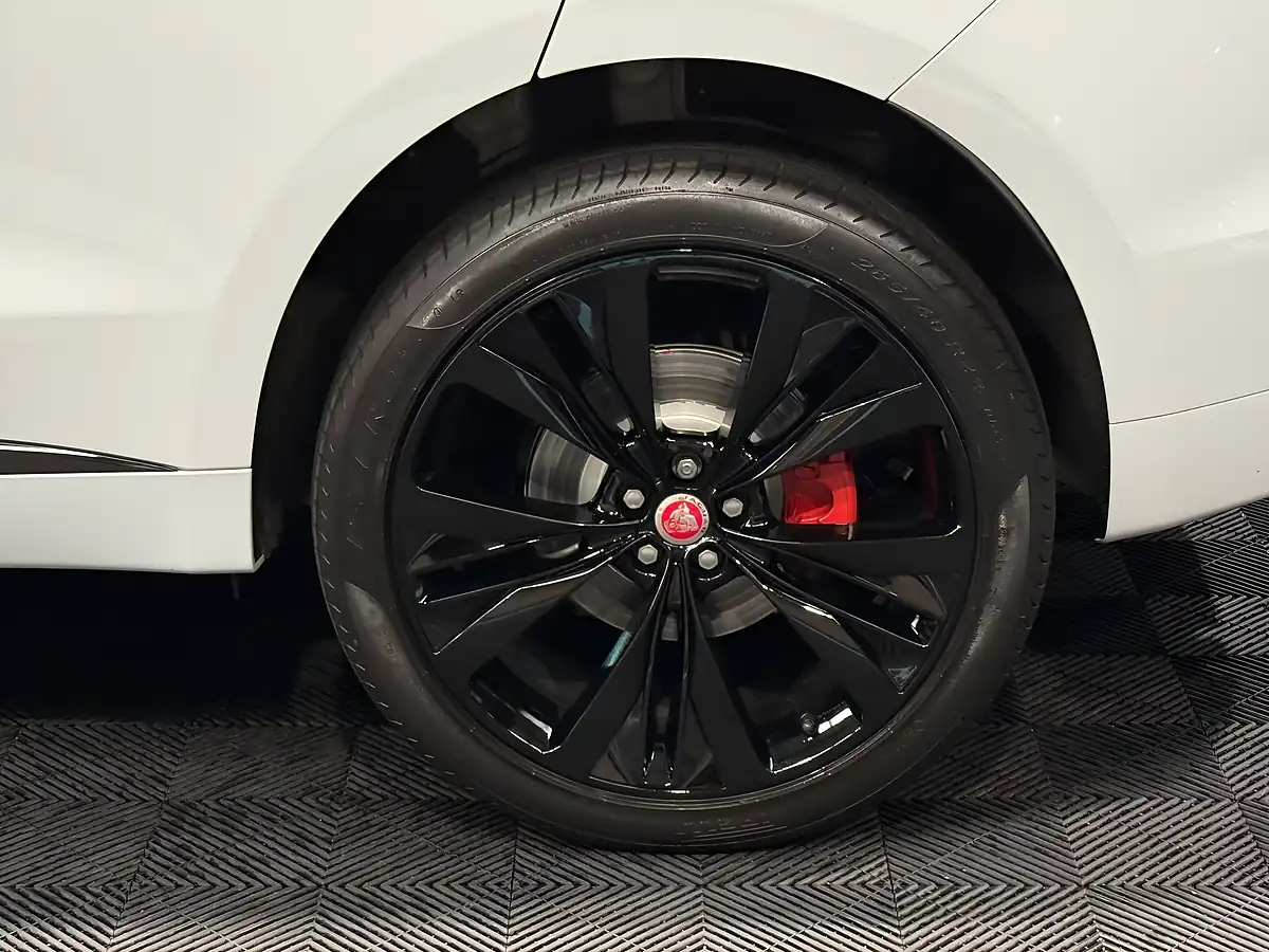 Used 2019 Jaguar F-Pace R-Sport White - Interior and Exterior details 12