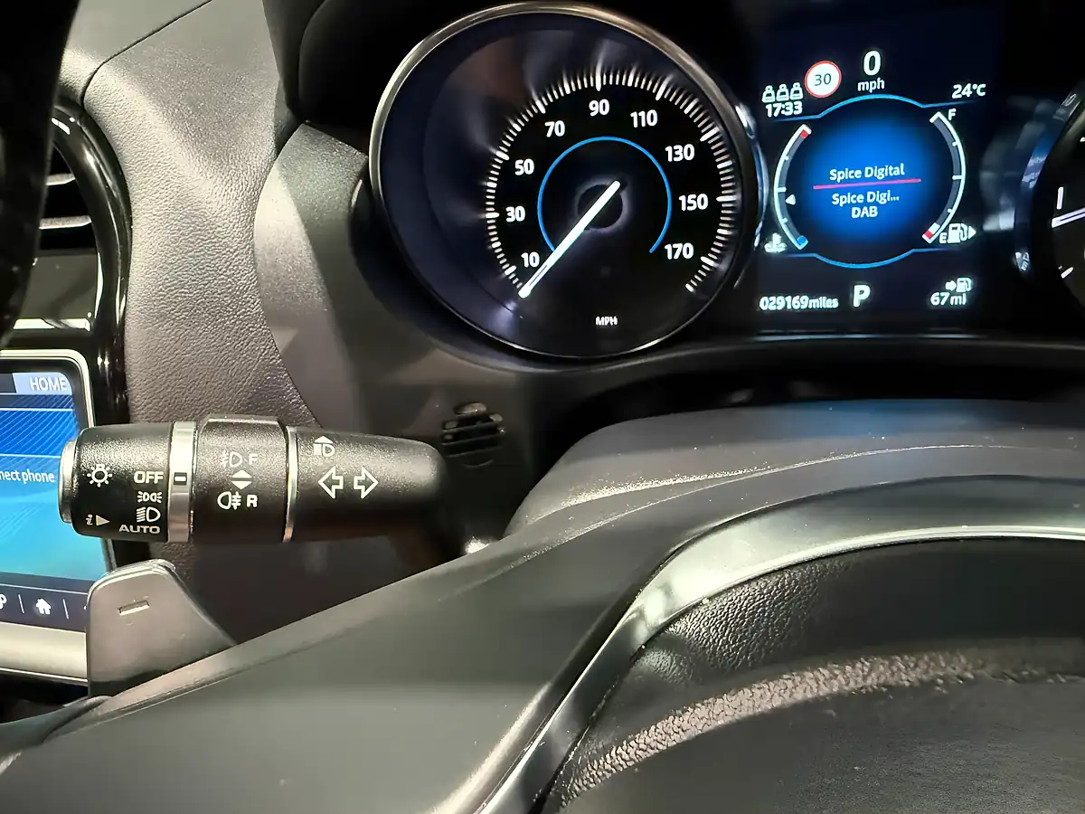 Used 2019 Jaguar F-Pace R-Sport White - Interior and Exterior details 17