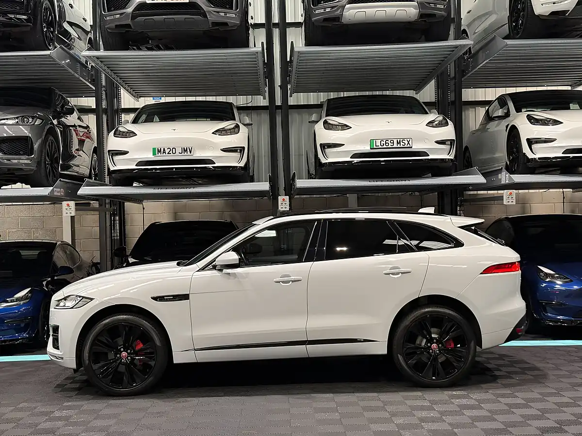Used 2019 Jaguar F-Pace R-Sport White - Interior and Exterior details 6