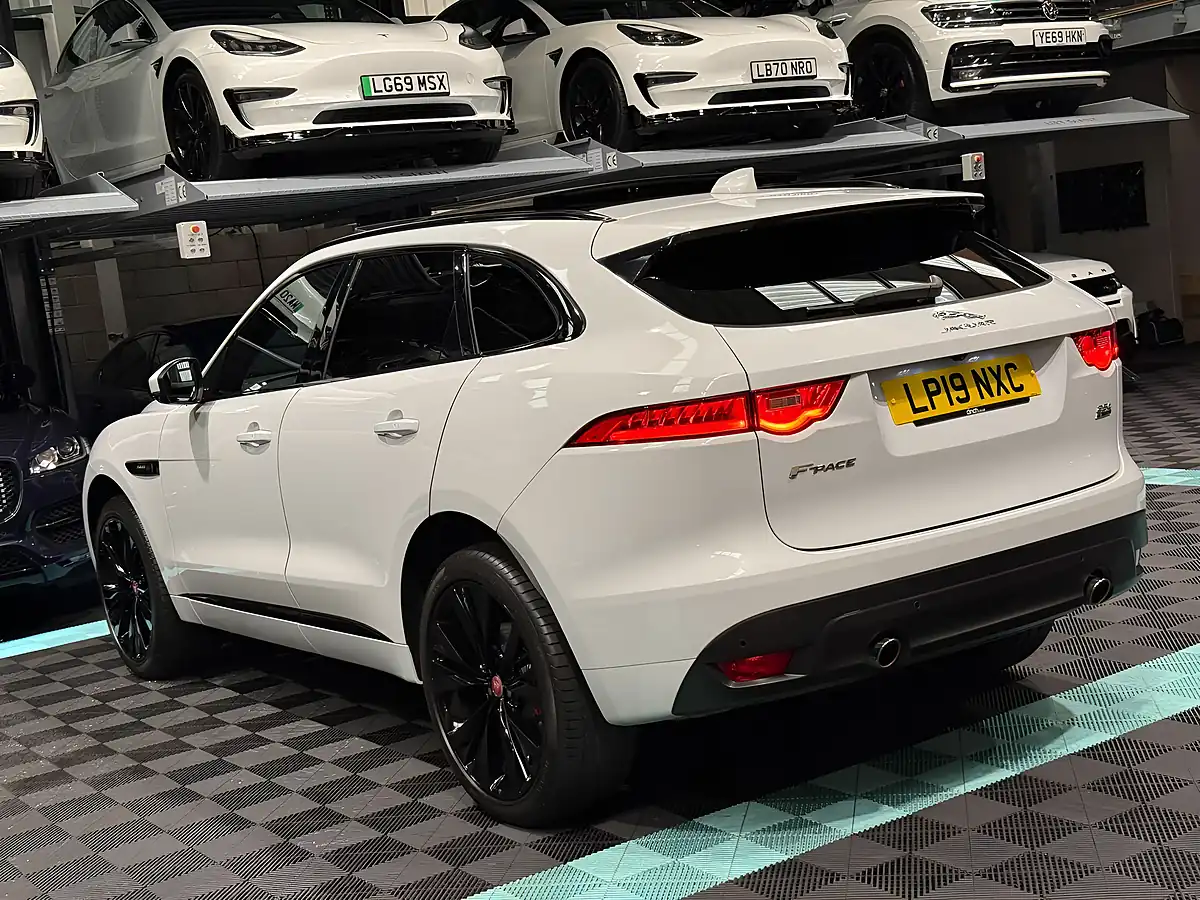 Used 2019 Jaguar F-Pace R-Sport White - Interior and Exterior details 7