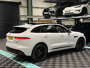 Used 2019 Jaguar F-Pace R-Sport White - Interior and Exterior details 9