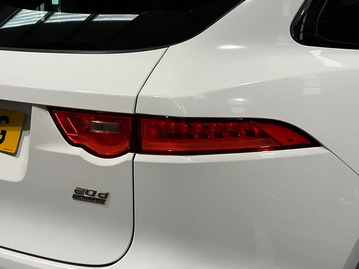 Used 2019 Jaguar F-Pace R-Sport White - Interior and Exterior details 11