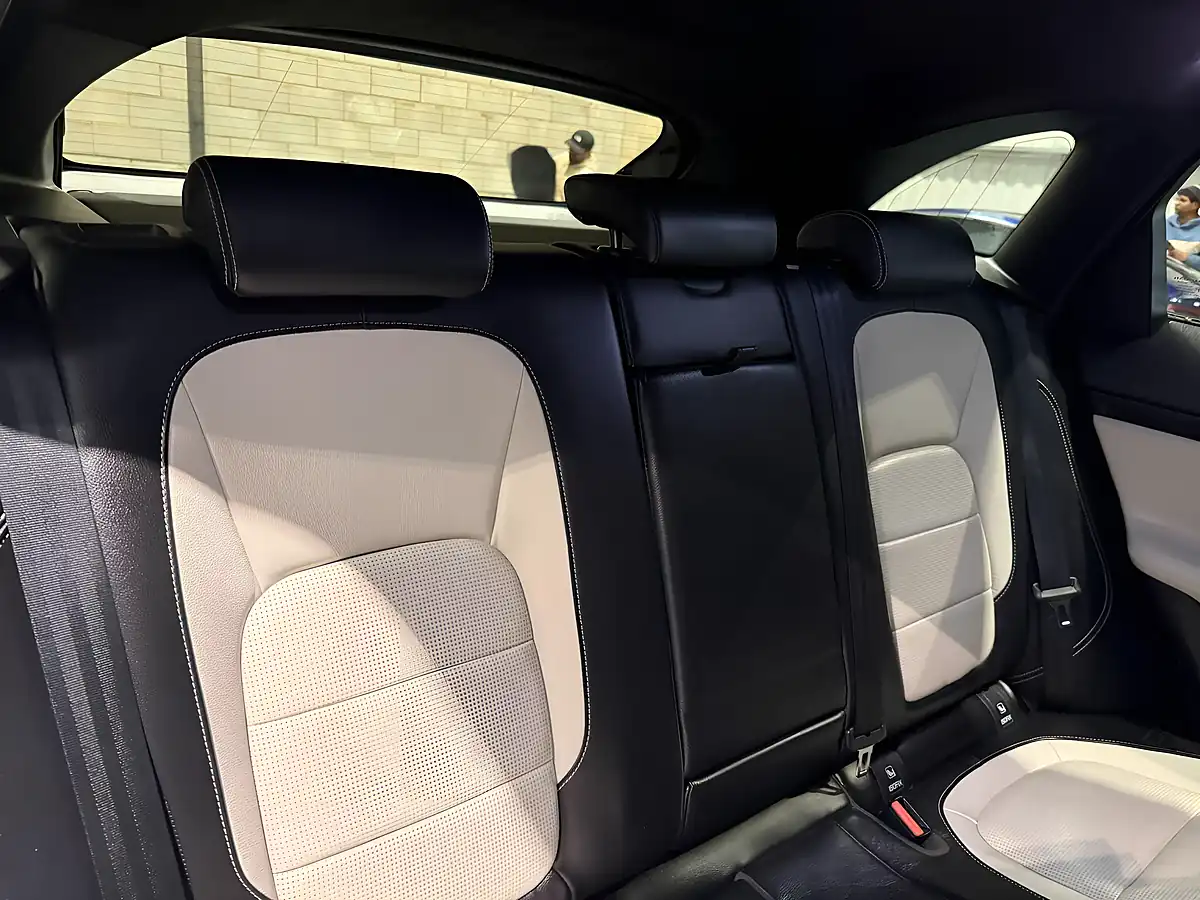 Used 2019 Jaguar F-Pace R-Sport White - Interior and Exterior details 13