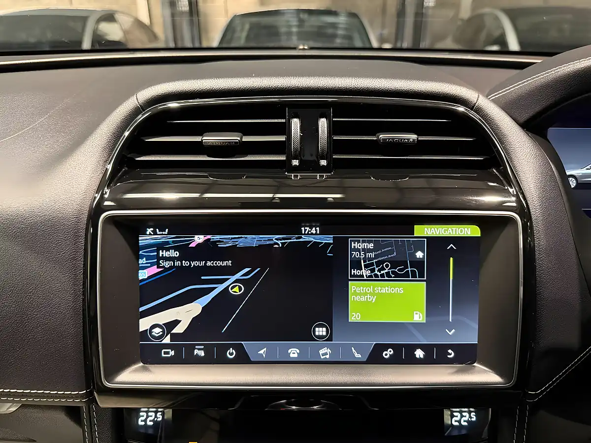 Used 2019 Jaguar F-Pace R-Sport White - Interior and Exterior details 18