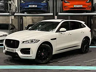 Used 2019 Jaguar F-Pace R-Sport White - Interior and Exterior details 5