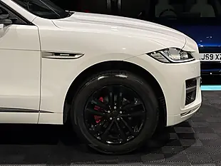 Used 2019 Jaguar F-Pace R-Sport White - Interior and Exterior details 10