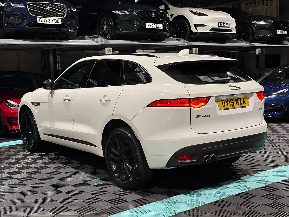 Used 2019 Jaguar F-Pace R-Sport White - Interior and Exterior details 7