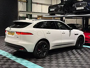Used 2019 Jaguar F-Pace R-Sport White - Interior and Exterior details 9