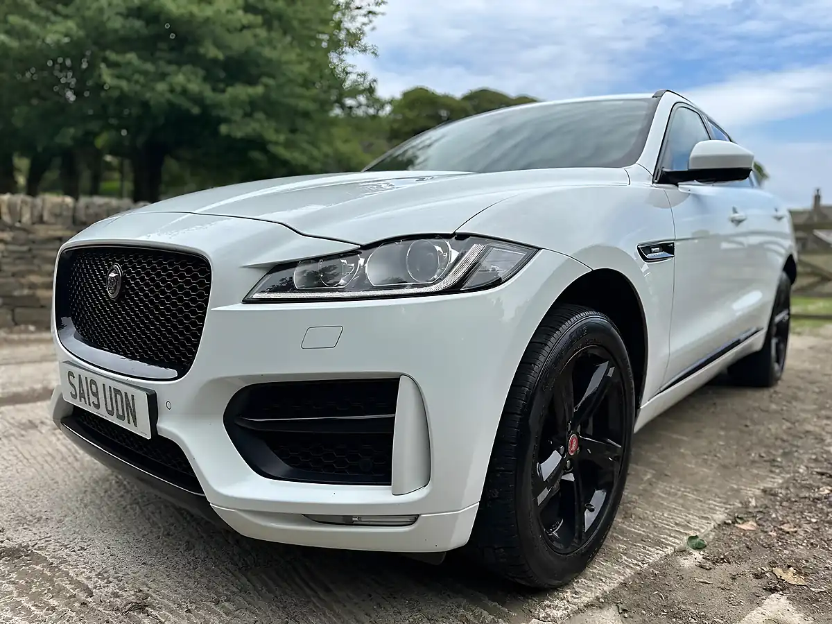 Used 2019 Jaguar F-Pace R-Sport White - Interior and Exterior details 2