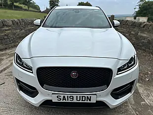 Used 2019 Jaguar F-Pace R-Sport White - Interior and Exterior details 9