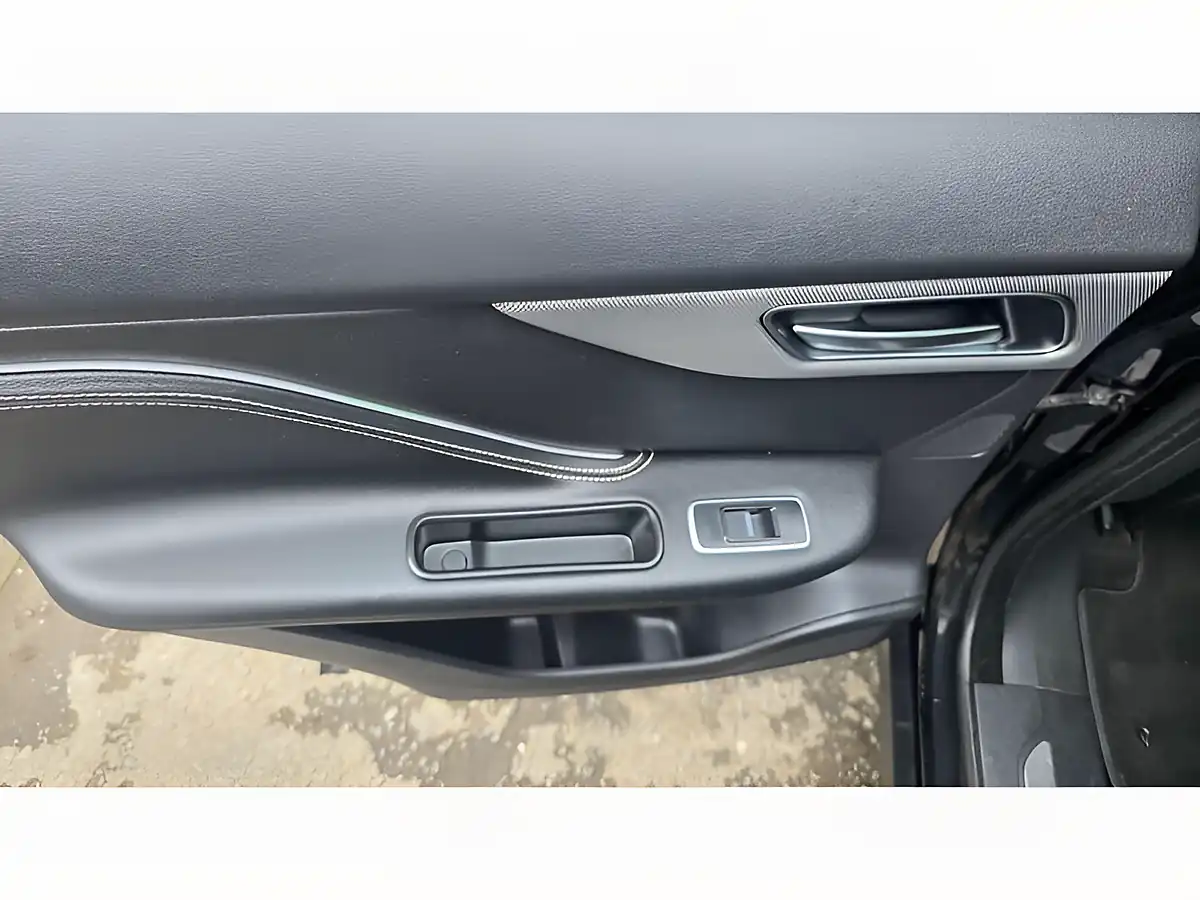Used 2019 Jaguar F-Pace S Black - Interior and Exterior details 18