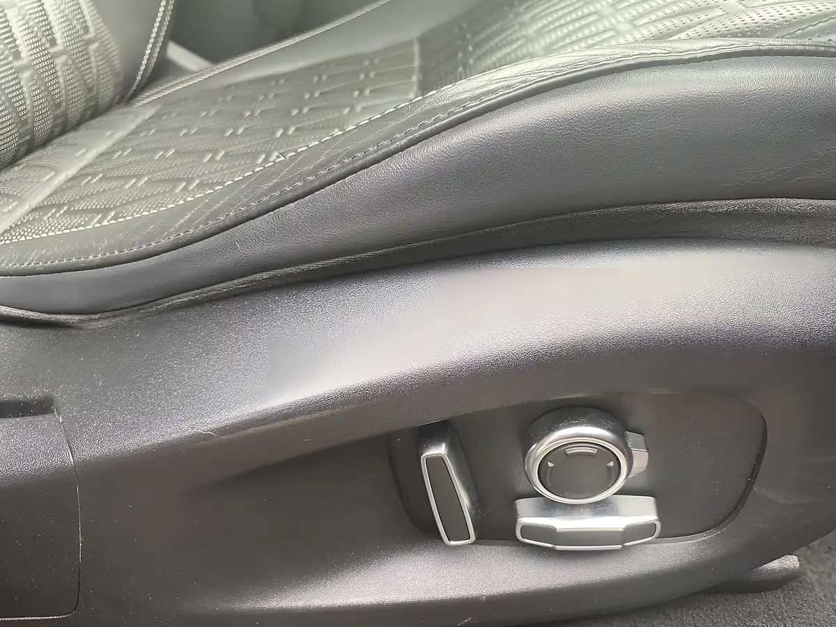 Used 2019 Jaguar F-Pace Svr Quickshift Red - Interior and Exterior details 13