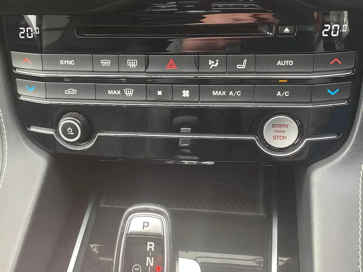 Used 2019 Jaguar F-Pace Svr Quickshift Red - Interior and Exterior details 15