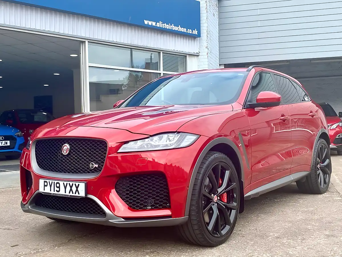 Used 2019 Jaguar F-Pace Svr Quickshift Red - Interior and Exterior details 4