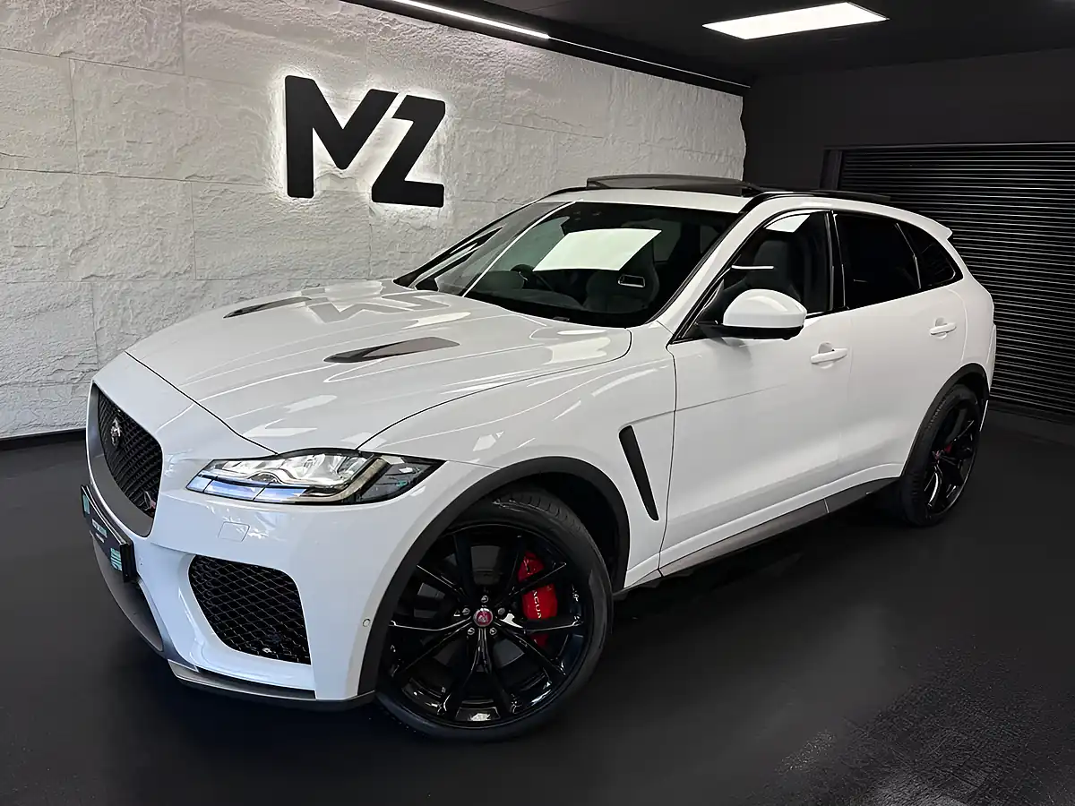 Used 2019 Jaguar F-Pace Svr White - Front View
