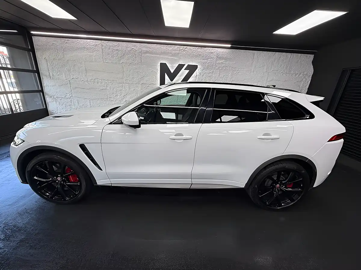 Used 2019 Jaguar F-Pace Svr White - Interior and Exterior details 4