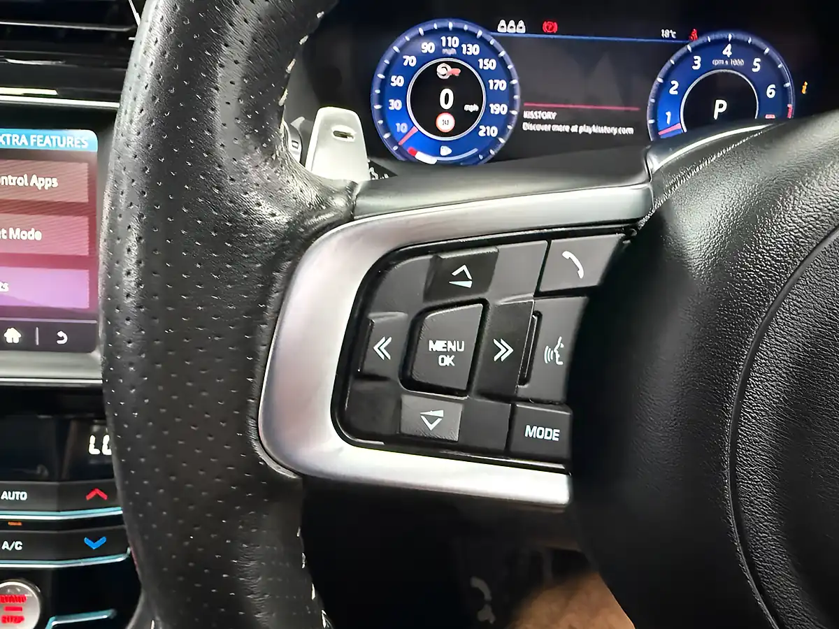 Used 2019 Jaguar F-Pace Svr White - Interior and Exterior details 8