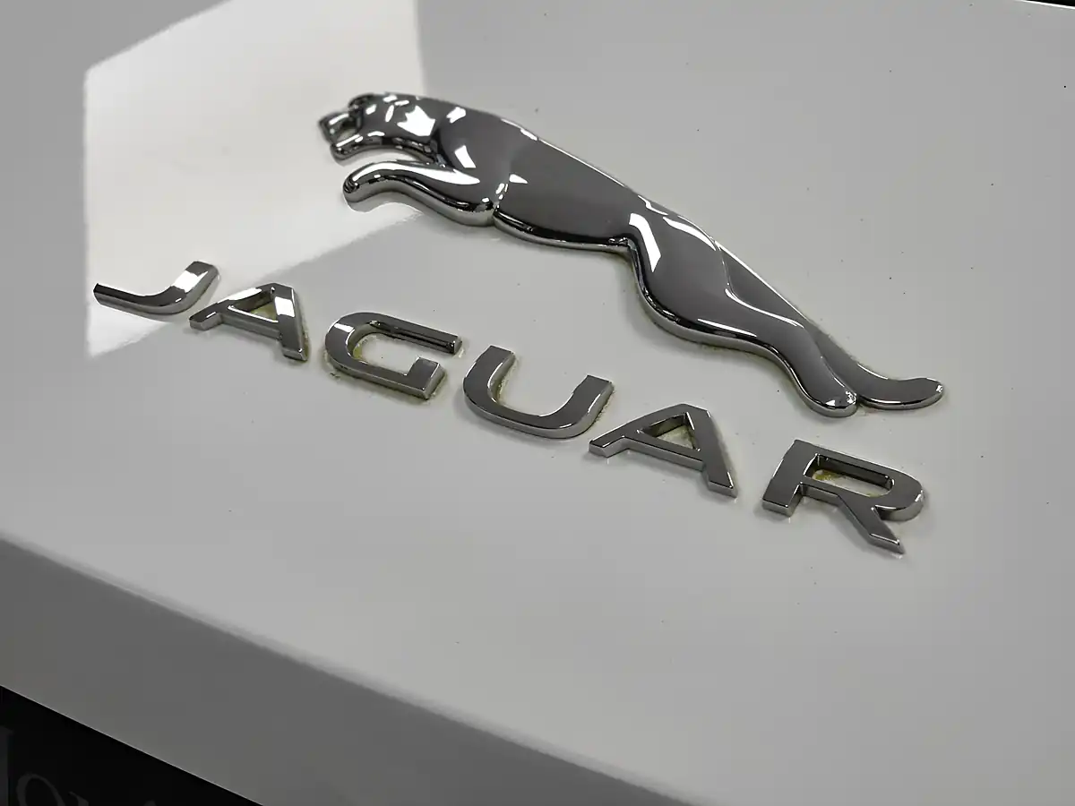 Used 2019 Jaguar F-Type R-Dynamic White - Interior and Exterior details 17