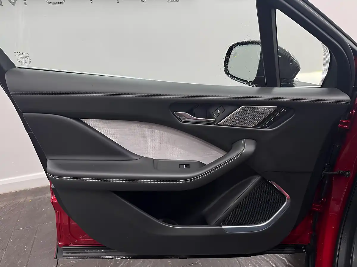 Used 2019 Jaguar I-Pace Hse Red - Interior and Exterior details 17