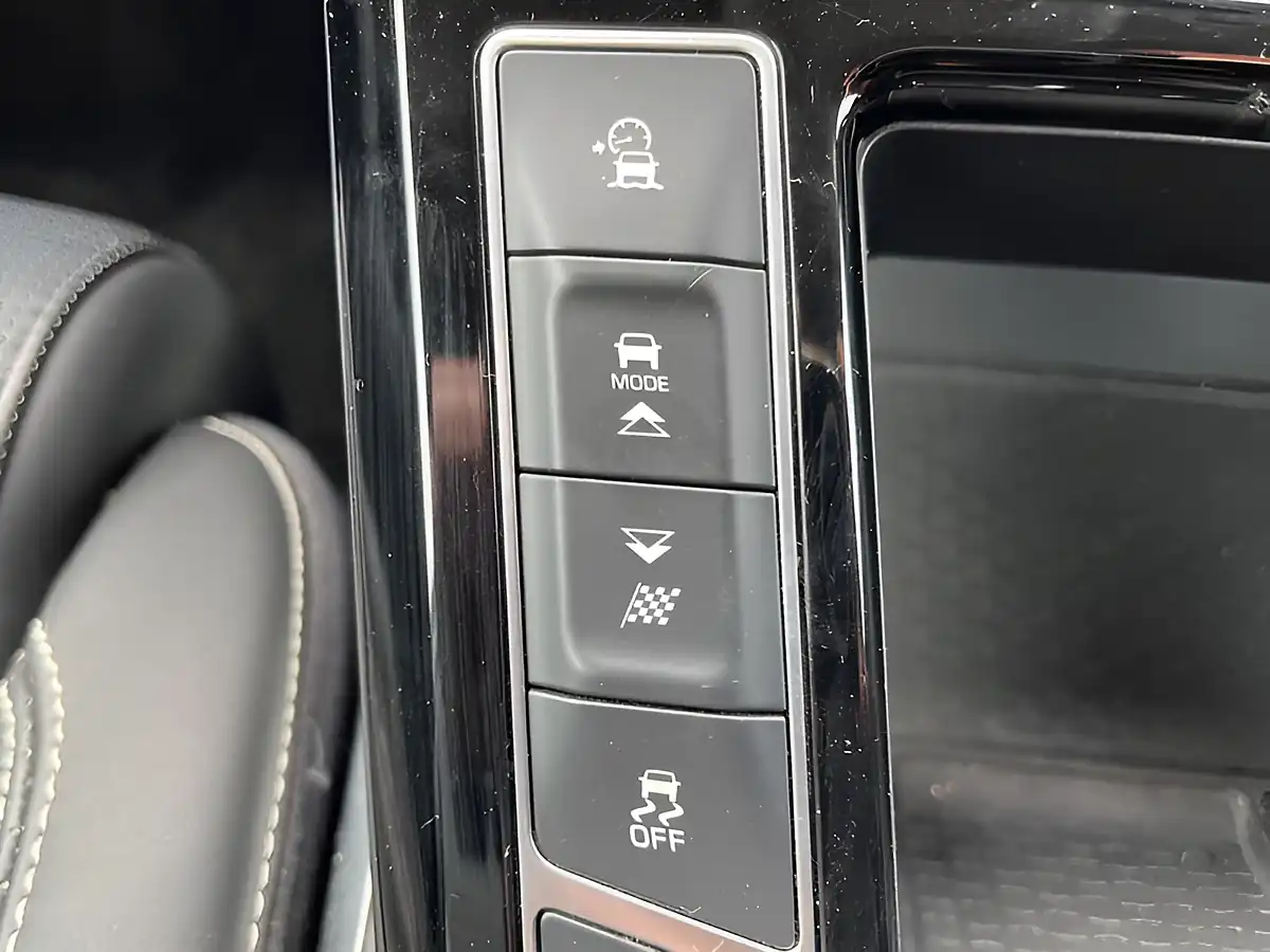 Used 2019 Jaguar I-Pace Hse White - Interior and Exterior details 18