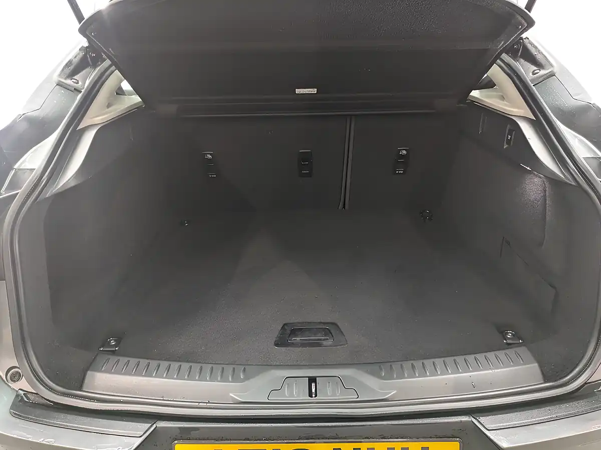 Used 2019 Jaguar I-Pace S Grey - Interior and Exterior details 10