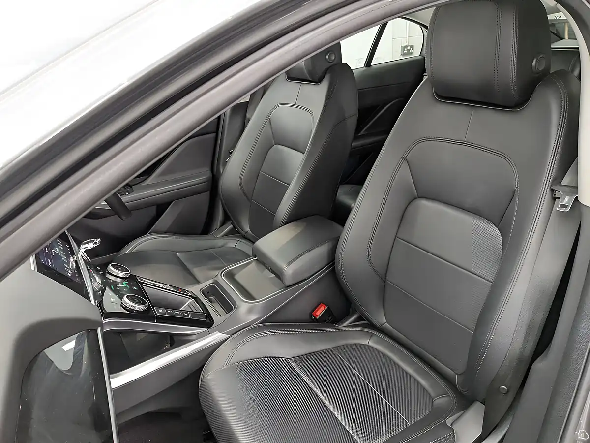 Used 2019 Jaguar I-Pace S Grey - Interior and Exterior details 13