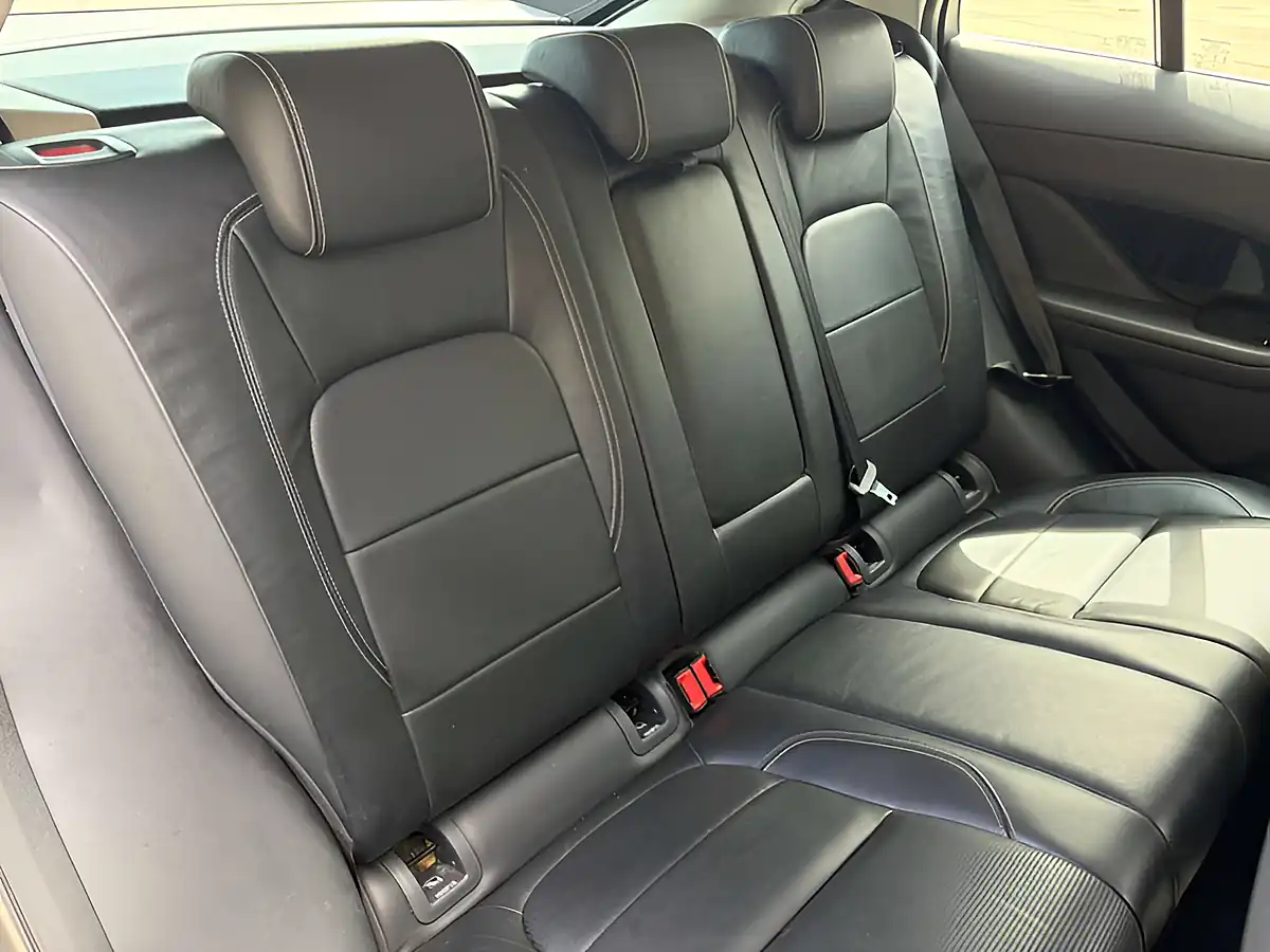 Used 2019 Jaguar I-Pace Se Black - Interior and Exterior details 16