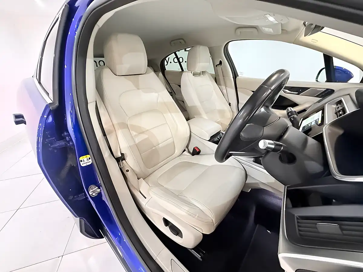 Used 2019 Jaguar I-Pace Se Blue - Interior and Exterior details 12