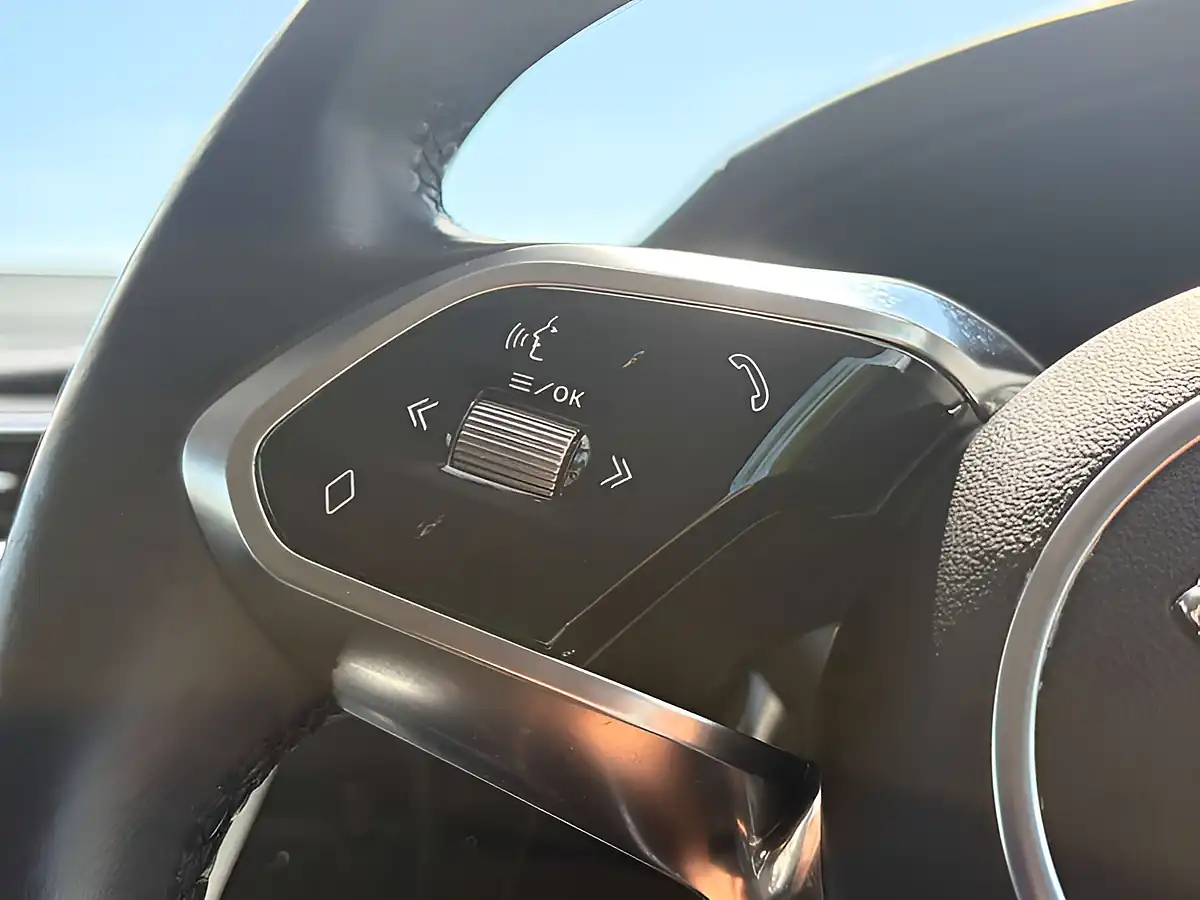 Used 2019 Jaguar I-Pace Se Grey - Interior and Exterior details 13