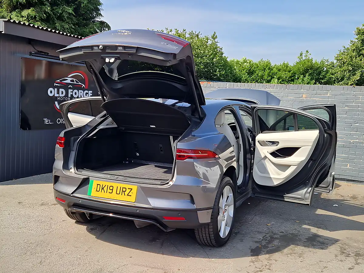 Used 2019 Jaguar I-Pace Se Grey - Interior and Exterior details 12