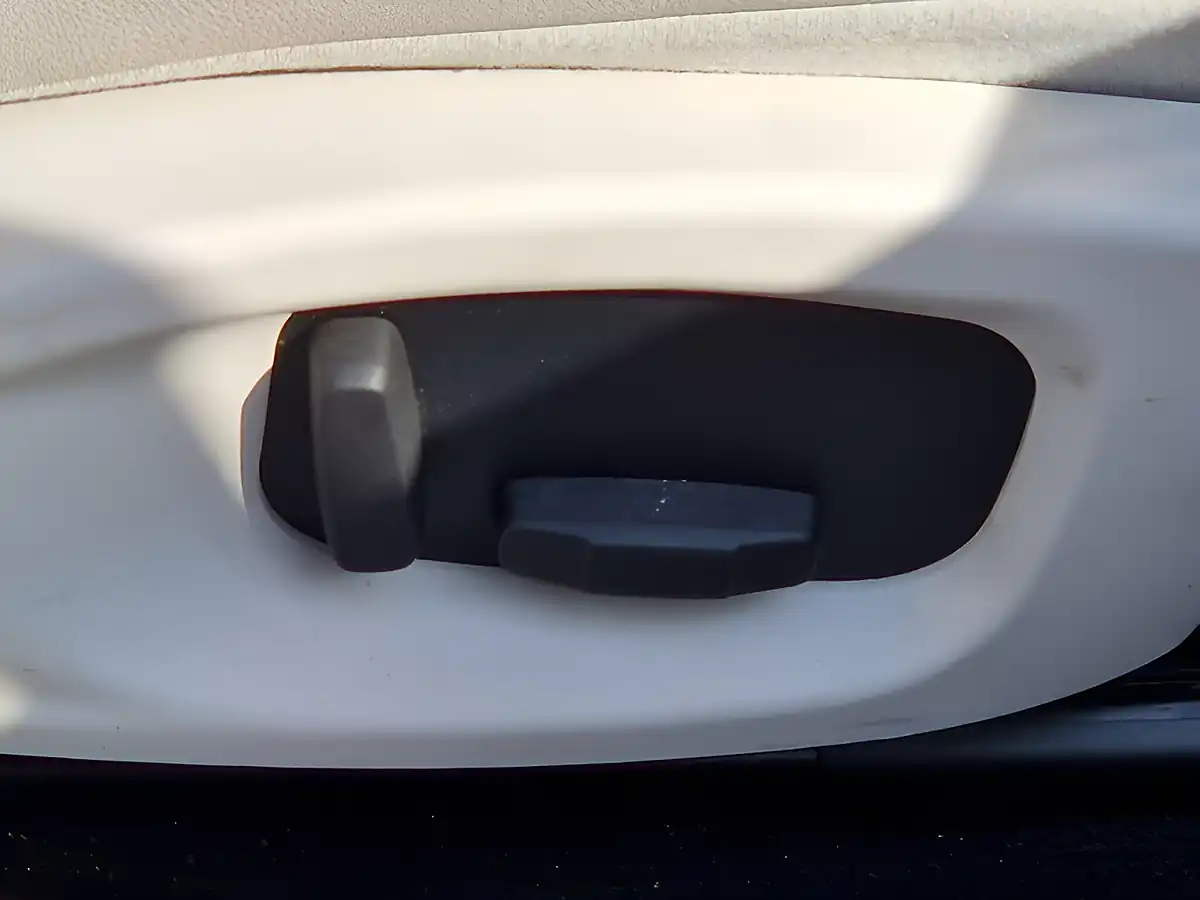 Used 2019 Jaguar I-Pace Se Grey - Interior and Exterior details 14