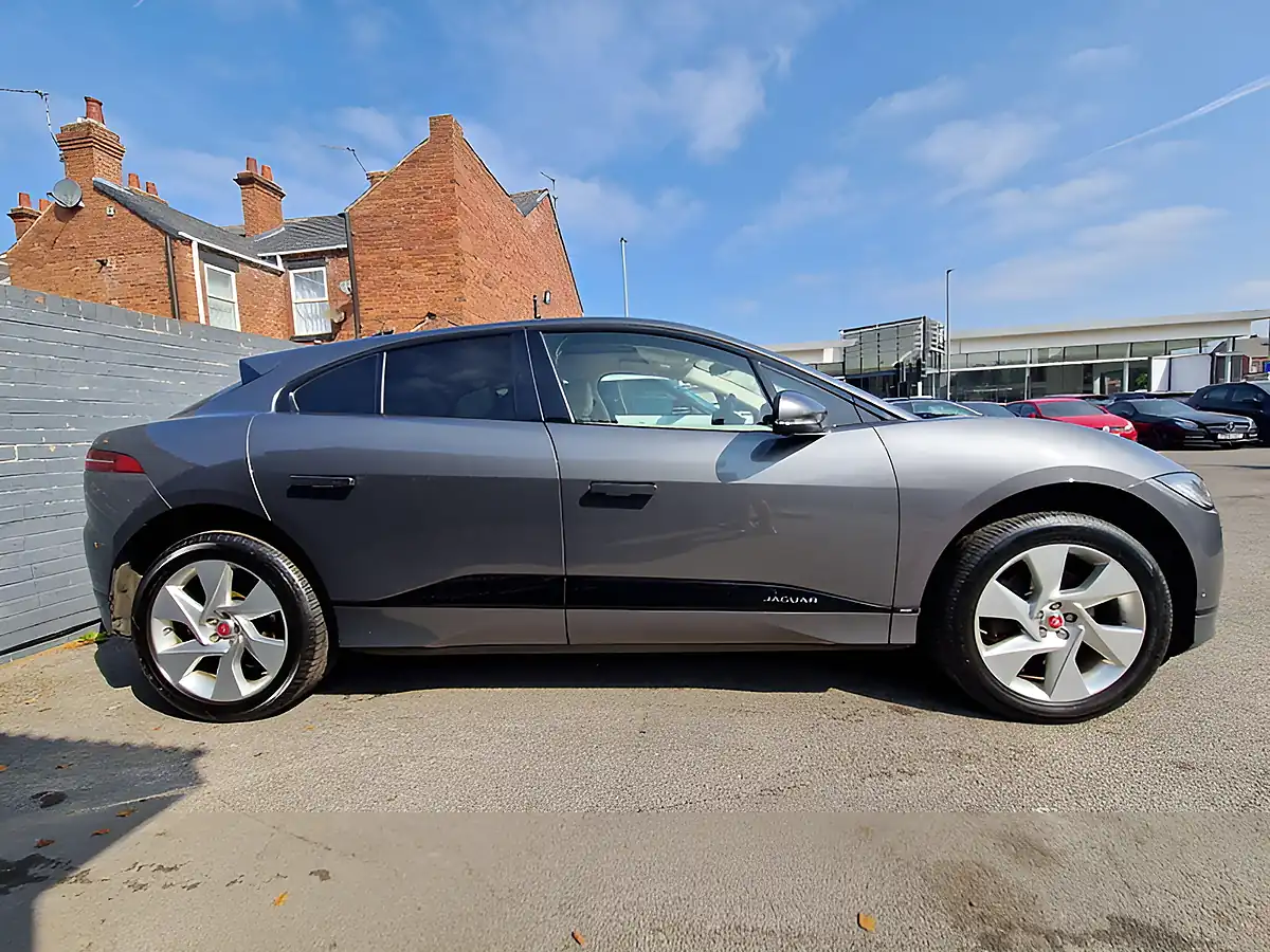 Used 2019 Jaguar I-Pace Se Grey - Interior and Exterior details 7