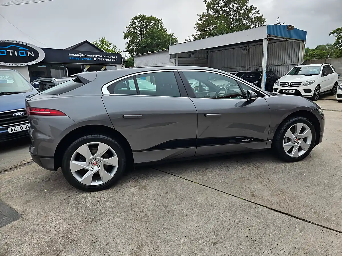 Used 2019 Jaguar I-Pace Se Grey - Interior and Exterior details 16