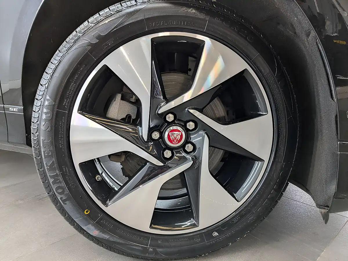 Used 2019 Jaguar I-Pace Se Narvik Black - Interior and Exterior details 11
