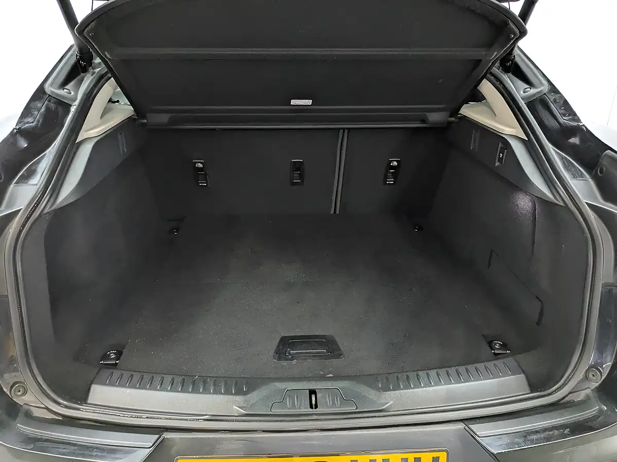 Used 2019 Jaguar I-Pace Se Narvik Black - Interior and Exterior details 9