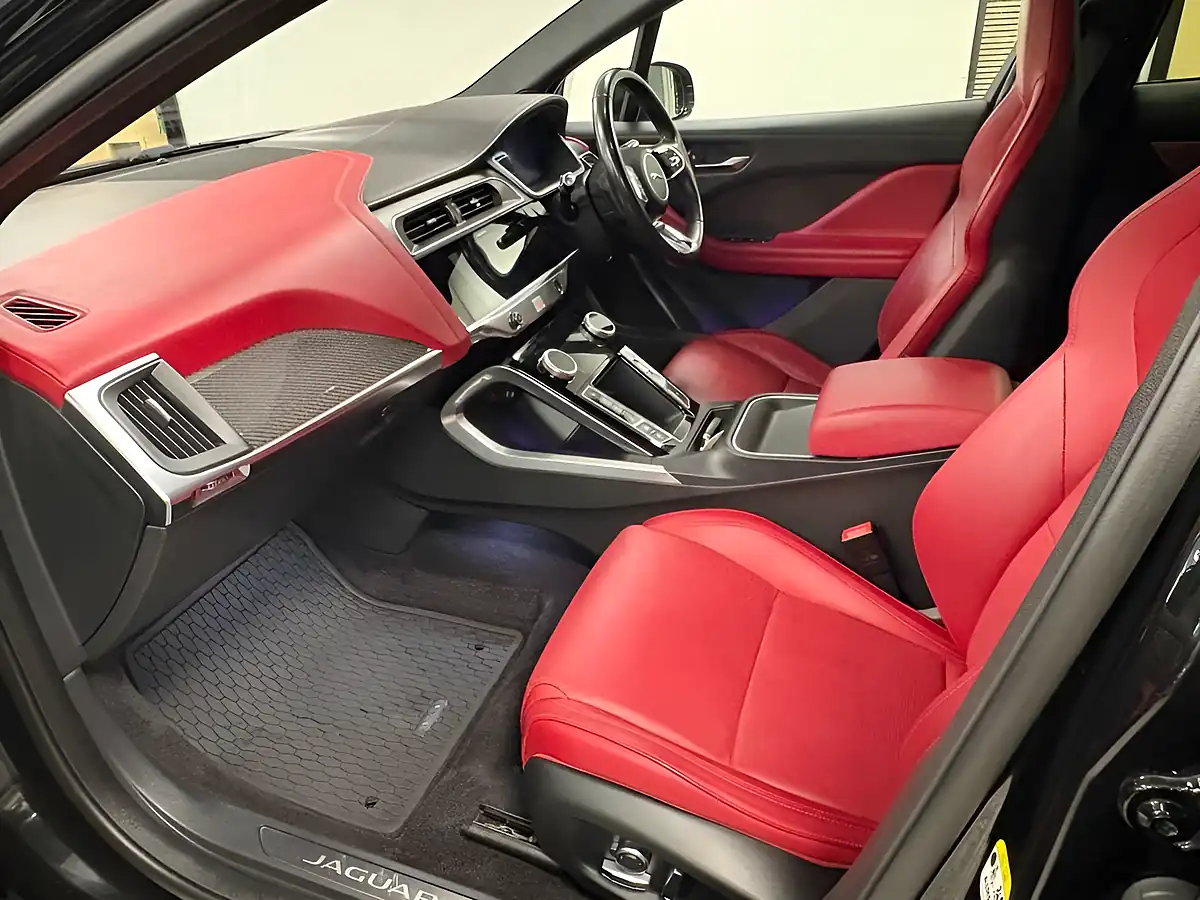 Used 2019 Jaguar I-Pace Se Santorini Black - Interior and Exterior details 18