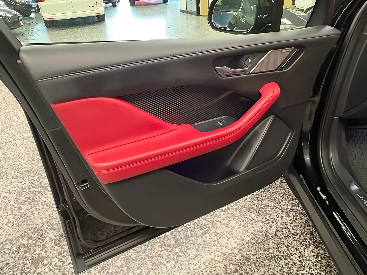 Used 2019 Jaguar I-Pace Se Santorini Black - Interior and Exterior details 19