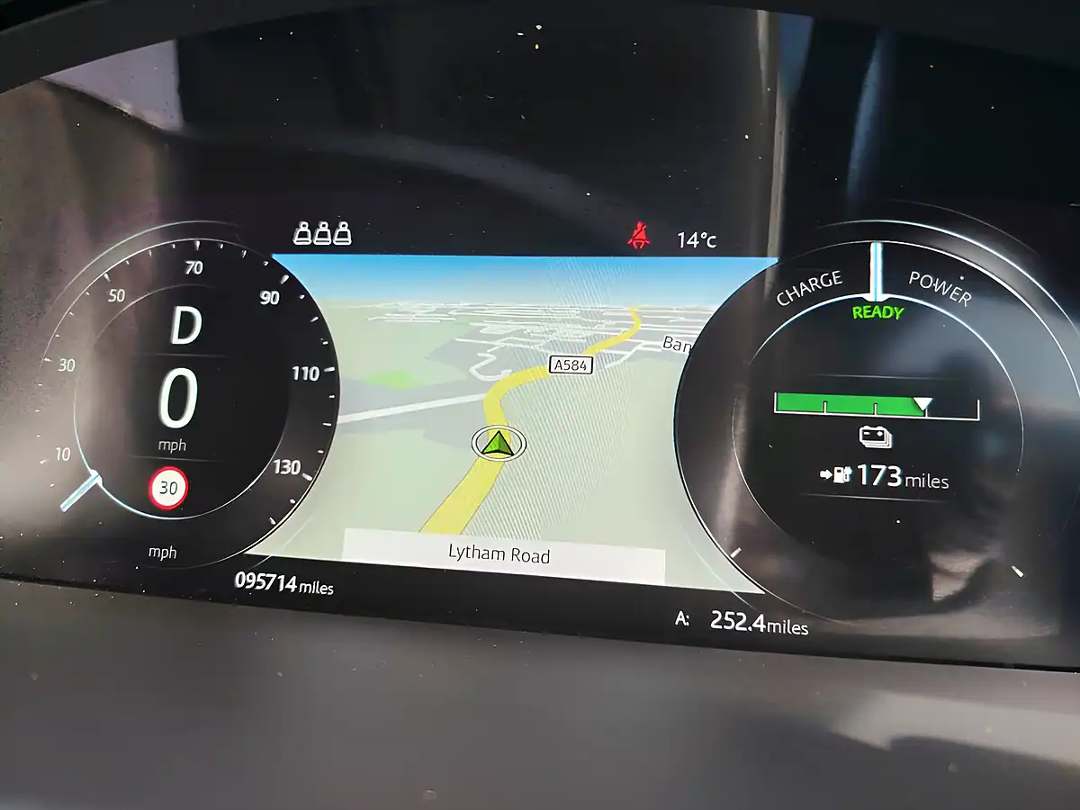 Used 2019 Jaguar I-Pace Se White - Interior and Exterior details 13