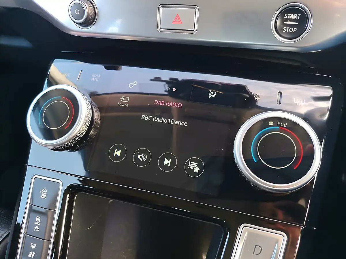 Used 2019 Jaguar I-Pace Se White - Interior and Exterior details 16