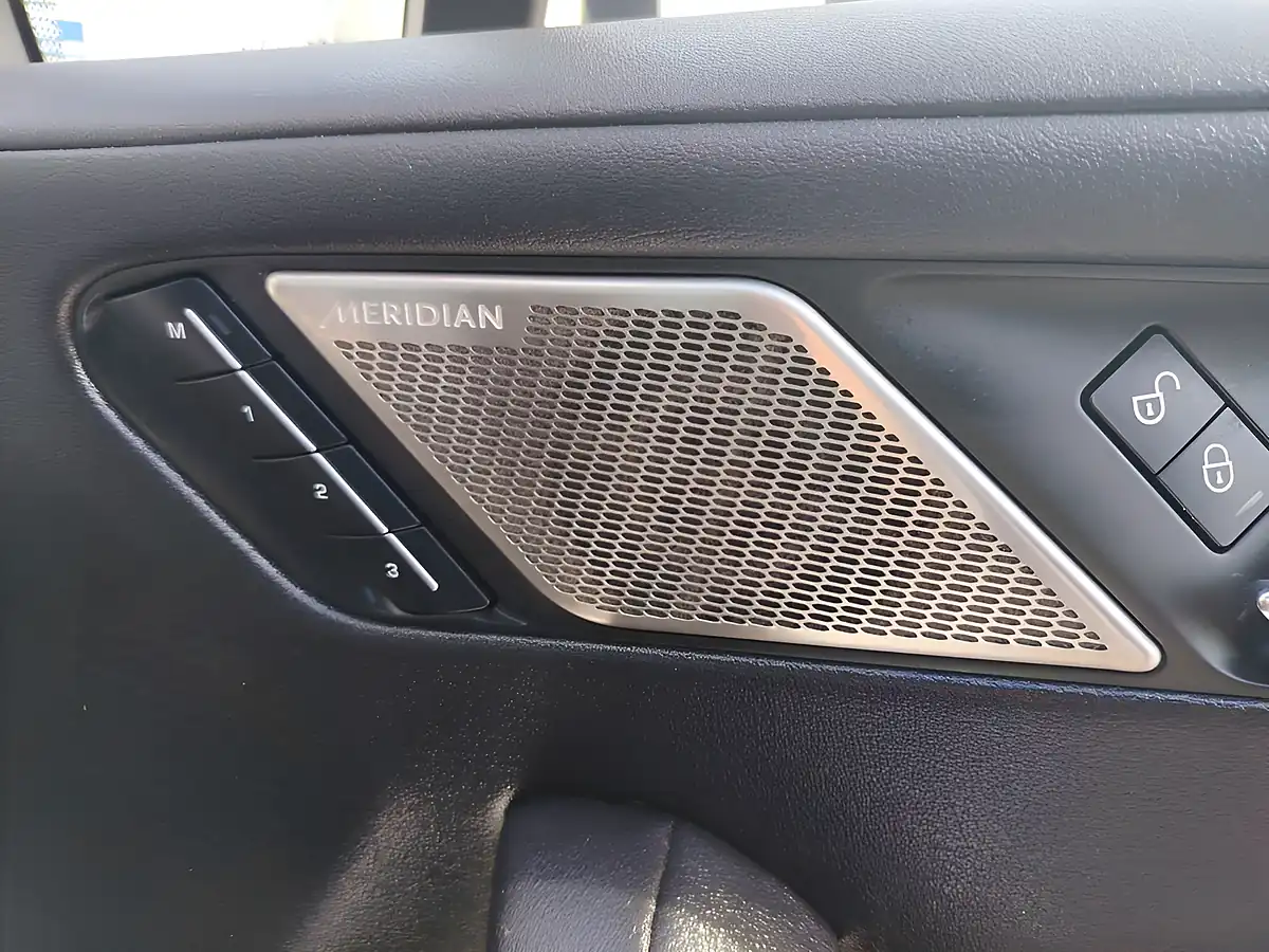 Used 2019 Jaguar I-Pace Se White - Interior and Exterior details 18
