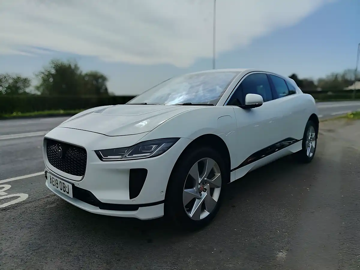 Used 2019 Jaguar I-Pace Se White - Interior and Exterior details 3