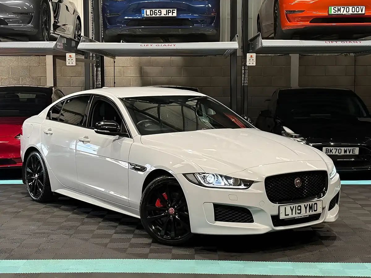 Used 2019 Jaguar Xe Landmark White - Front View