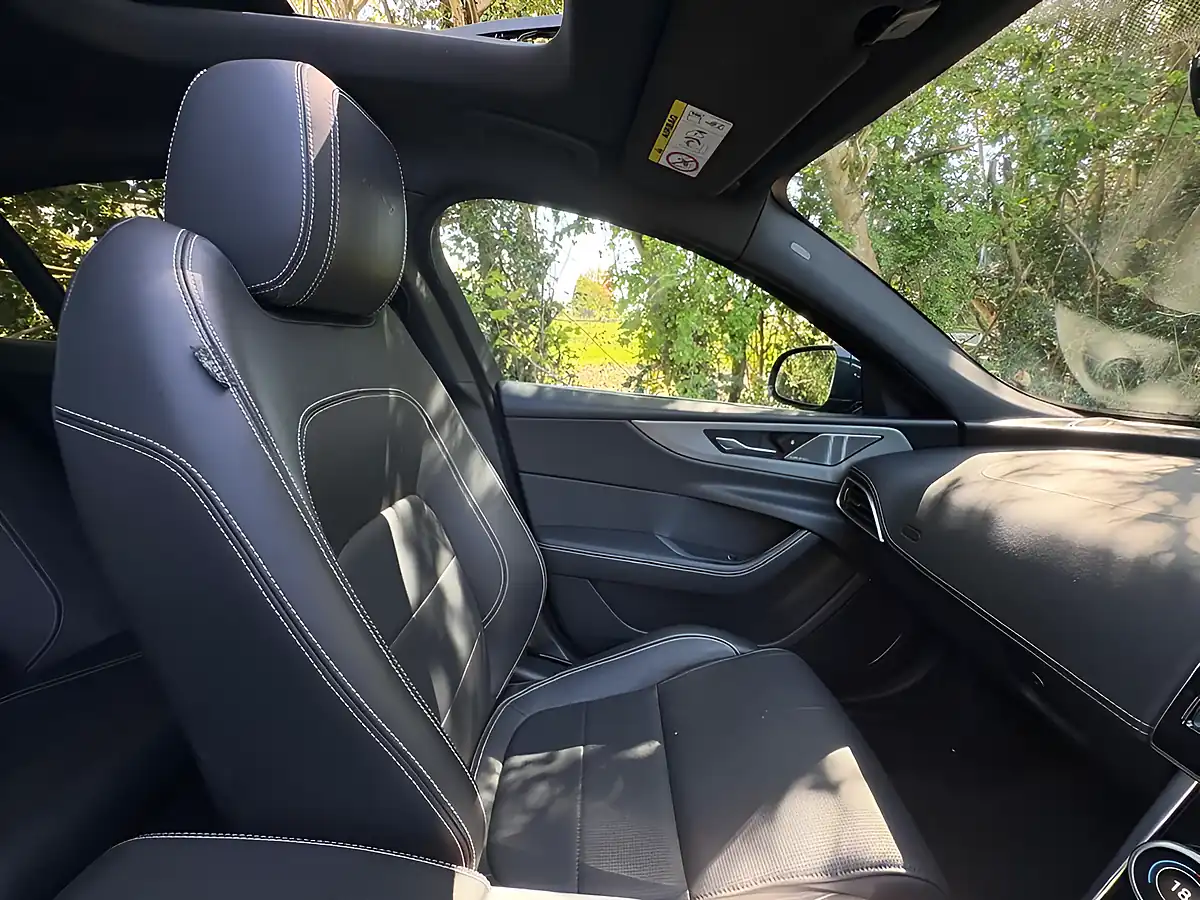 Used 2019 Jaguar Xe R-Dynamic Hse Blue - Interior and Exterior details 11