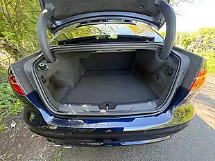 Used 2019 Jaguar Xe R-Dynamic Hse Blue - Interior and Exterior details 16