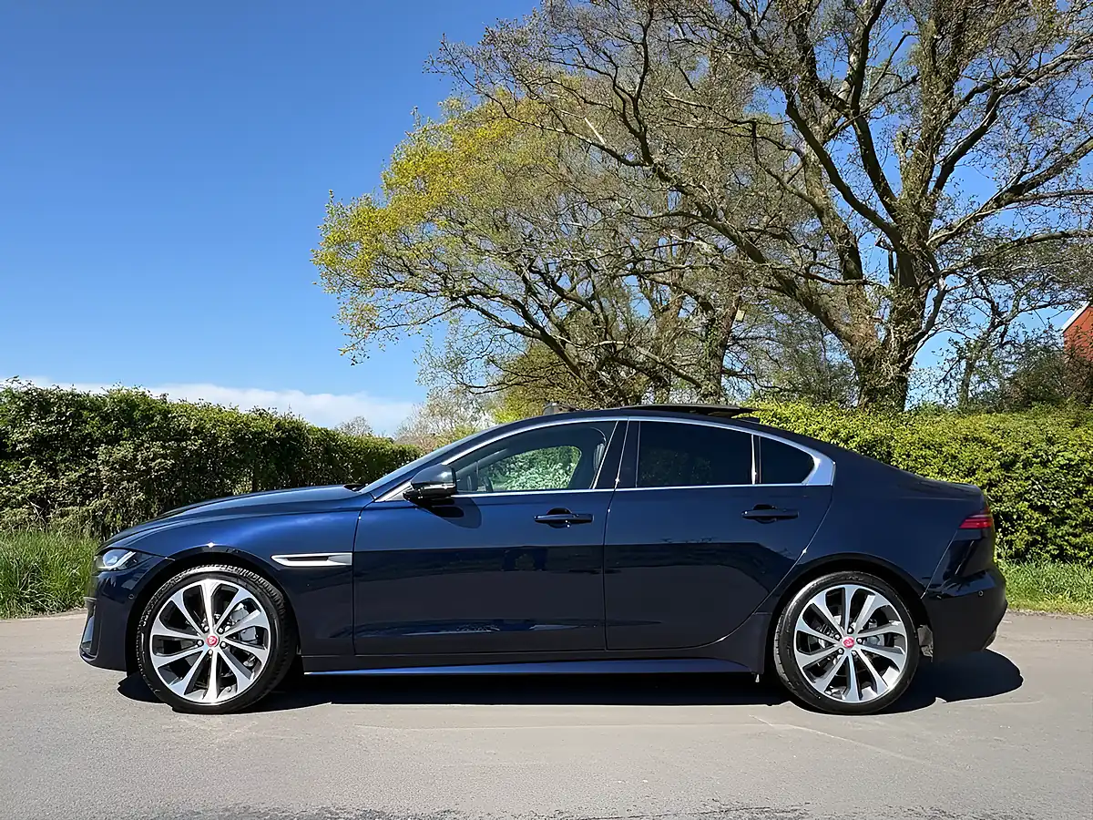 Used 2019 Jaguar Xe R-Dynamic Hse Blue - Interior and Exterior details 4