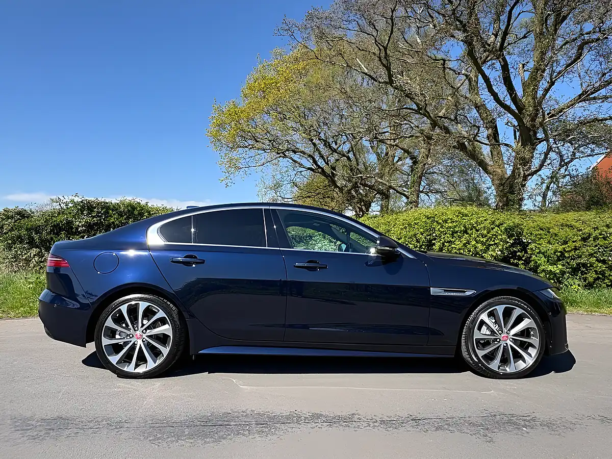 Used 2019 Jaguar Xe R-Dynamic Hse Blue - Interior and Exterior details 5