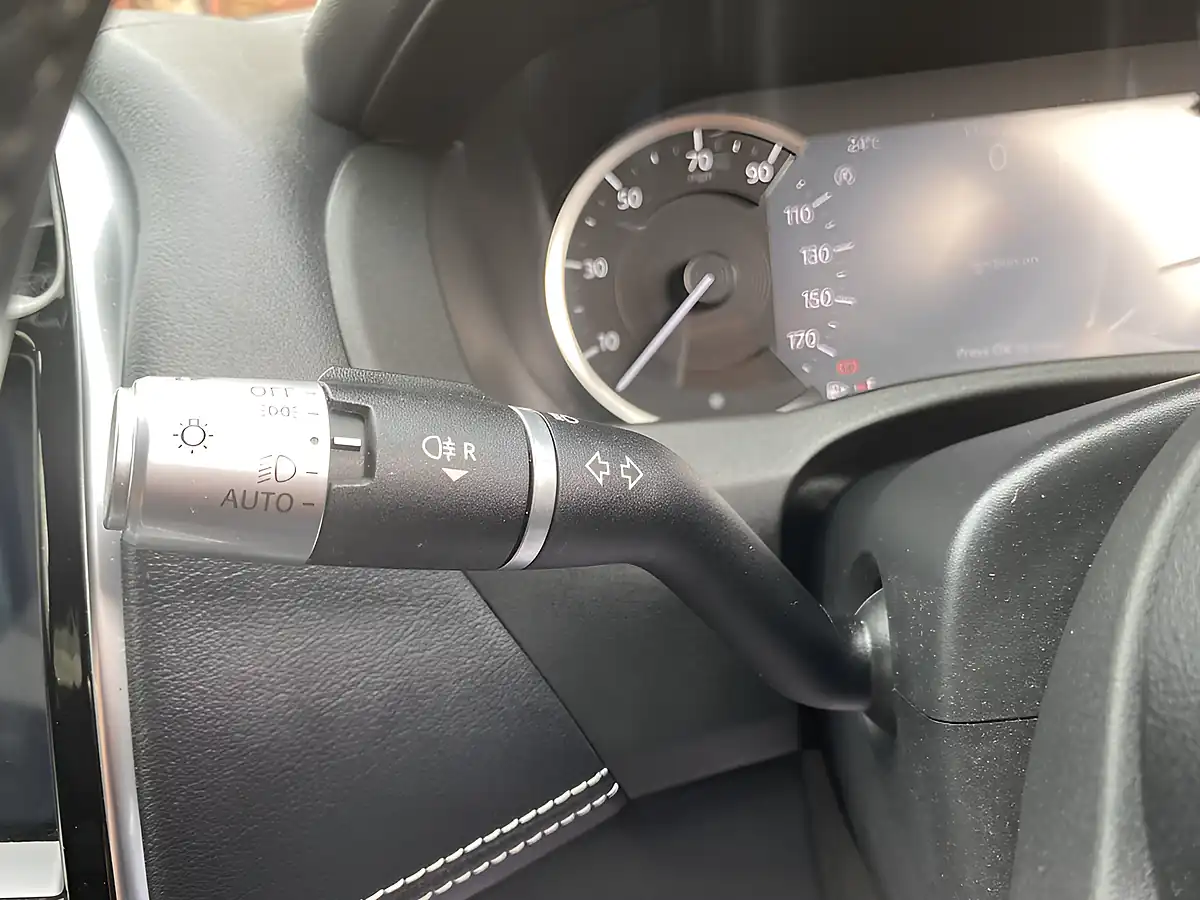 Used 2019 Jaguar Xe R-Dynamic S Blue - Interior and Exterior details 16